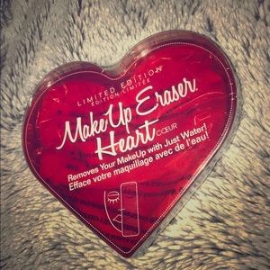 Limited edition makeup eraser